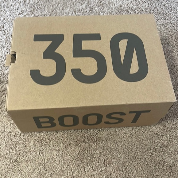 yeezy boost 350 v2 monmis